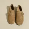 Sandálias Birkenstock retrô foscas estilo Old Money para mulheres, novos tamancos casuais de bico fechado para primavera/outono de 2026