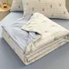Gasa arrugada clase A Juego de edredón de verano de cuatro piezas para regalo Edredón para aire acondicionado Juego individual/doble para dormitorio Lavable a máquina Edredón fino Edredón de enfriamiento de verano