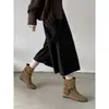 Encontrando elementos étnicos por primera vez ~ Botas Martin slip-on de boca ancha con cuentas y punta redonda, nuevas botas cortas de otoño e invierno