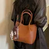Bolso Tote de Lujo de Gama Alta para Mujer 2026 Nuevo Otoño Salida Gran Capacidad Viaje Diario Bolso de Hombro Único de Mano