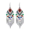 Aretes de Estilo Exótico de Venta Caliente Retro Literario Clásico Dignificado Ganchos para la Oreja Versátil Hueco Moda Borla Colgantes