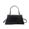Bolso pequeño cuadrado de mano para mujer, nuevo de moda 2026, brillante, retro, elegante, estilo coreano, bolso pequeño cuadrado de hombro cruzado
