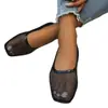 Zapatos casuales de malla tamaño grande 2026 nuevo estilo de verano punta cuadrada transpirables de importación suela suave cómodos slip-on para mujer