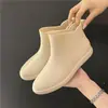 Botas de lluvia de moda transfronterizas para mujer, zapatos de goma antideslizantes para cocina, forrados de felpa para abrigar, adecuados para usar al aire libre, estilo coreano, versátiles, impermeables e ideales para lavar el coche