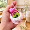 Chaveiro Mini Buquê de Flores Tecido à Mão, Buquê de Flores em Crochê Feito à Mão, Pingente para Bolsa DIY, Pequeno Presente para Namorada