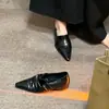 Sapatos femininos de couro pequenos com bico fino francês, plissados, salto escondido, 2026 Outono Novo, Versáteis para o Trabalho, Moda, Sapatos de Salto Único