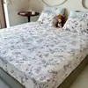 Juego de sábanas de terciopelo de leche cálidas y engrosadas para invierno, que incluye una colcha de dibujos animados de tres piezas y una funda de colchón completamente cerrada con forro polar para colchones Simmons