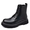 [Personalizado] Botas Martin Masculinas Outono Casual Estilo Britânico Mais Fáceis de Combinar Cano Médio de Solado Grosso Botas de Motocicleta Pretas 68005-R