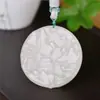 Venta al por mayor de fábrica colgante de jade con paisaje de esmeralda Tianshan jade blanco con jade redondo de esmeralda collar de jade para hombre y mujer