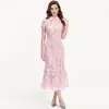 Ropa de mujer transfronteriza de la plataforma 1688: vestido de encaje soluble en agua de manga corta con cuello y cola de pez multicolor de longitud media ajustado