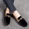 Sapatos de Beanie de Couro de Microfibra Brilhante Masculinos para Negócios Transfronteiriços Leves Slip-On Mocassins Formais Tamanho Grande Sapatos Casuais Sapatos Masculinos