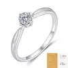 Anillo de Plata de Ley S925 Clásico con Moissanita de Cuatro Garras y Banda Retorcida para Mujer, Anillo Cerrado Talla US, Anillo Lateral, Venta Caliente Transfronteriza en Stock