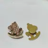 Xiaohongshu Más Vendido Transfronterizo Todo en Uno Hebilla de Zapato Zueco Decoración DIY Desmontable Oso Mariposa Camelia Hebilla de Zapato