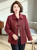 Abrigo de Lana de Primavera e Invierno para Mujeres de Mediana Edad y Mayores, Estilo Corto para Madres Bajitas, Elegante Abrigo Rojo Bordado Estilo Chino