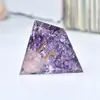 Fábrica de artesanías para decoración de escritorio de oficina en casa con grava de pirámide de cristal de resina epoxi de comercio exterior transfronterizo