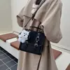 Mochila Retrô para Mulheres, Grande Capacidade, Casual e Versátil, Mochila Escolar para Estudantes, Textura Simples, Mochila de Viagem de Aparência Sofisticada