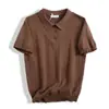 Camisa polo masculina de manga curta para o verão em estilo casual, disponível nas cores branco, cor de café, verde, azul royal, preto e damasco