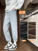 Calça de moletom de pele de cordeiro para mulheres outono e inverno com veludo extra e grossa para usar externamente um par para o inverno no Nordeste da China calças de algodão extra grossas calças de moletom casuais