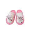 Chinelos de algodão infantis, novo estilo de inverno 2026, chinelos quentinhos de pelúcia para meninas, chinelos fechados de sola macia para uso doméstico