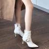 Elegantes Botines de Tacón Alto Estilo Europeo y Americano para Mujer, Nuevo Modelo Otoño 2025, Punta Fina, Hebilla de Cinturón, Tachonados, Botines Únicos de Tacón de Aguja Delgados