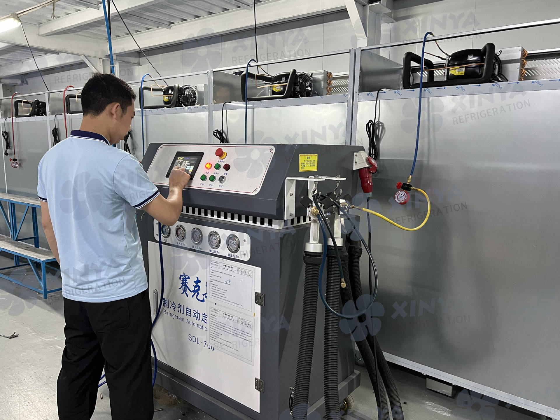 制冷剂自动充注机