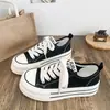 2026 Verão Respirável Sola Grossa Nicho Versátil Alto Valor Para Ir ao Trabalho Estilo Hong Kong Retrô Casual Lona Roupa Externa Sapatos Femininos