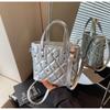 Bolsas de Nicho Transfronteiriças para Mulheres 2025 Novo Verão Versátil Super Popular Bolsa Transversal Estilo Coreano Losango Diamante Bolsa de Balde
