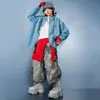 Conjunto de baile callejero estilo hip-hop para niños y niñas, con una camisa de cuadros azules y pantalones con estampado de estrellas camufladas, un conjunto de práctica de hip-hop