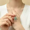 Colgante Auténtico de Jade Grado A Material Peligroso Cerradura Concêntrica Incrustada Colgante de Collar Ruyi Versátil Exquisito Unisex