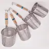 Colador de fideos de acero inoxidable con mango de madera, utensilio de cocina para restaurantes, utilizado para servir fideos picantes para hot pot, platillos de hot pot y como escurridor; al por mayor