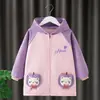 Bata de pana para niña bebé, actualmente usando manga larga anti-suciedad, ropa protectora para comer en el jardín de infantes para niños, chaqueta de dibujo para bebé niña