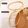 Estilo Ins Europeu e Americano Venda Quente Não Desbota Pulseira com Fivela de Losango em Forma de Cobra Material de Aço Titânio Pulseira Banhada a Ouro Real 18K Atacado