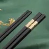 Palillos de Aleación Verde Oscuro de Lujo Ligero Shuangshihui para Uso Doméstico, Antideslizantes, Resistentes a Altas Temperaturas, Un Par por Persona, Adecuados para Uso en Hoteles y Restaurantes