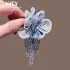 Pinza para el Cabello de Flor de Cristal de Malla Azul Súper Hada para Mujer, Pinza Lateral de Borla de Gama Alta, Nuevo Estilo de Accesorio para el Cabello Medio Recogido para la Parte Posterior de la Cabeza