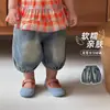 Pantalones tipo linterna estilo coreano para niños, jeans elegantes de verano para bebé, nuevos pantalones cortos holgados versátiles 2026 62355
