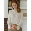 Top de punto hueco blanco estilo francés con cuello polo suave para mujer, casual y bonito, camiseta holgada de manga larga para principios de otoño