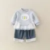 Conjunto Outono Novo Estilo para Bebê Menina 2026 Moletom com Gola Redonda Primavera/Outono Jeans com Renda Menina Doce Conjunto de Duas Peças