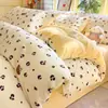 Conjunto de Quatro Peças de Veludo Leite Lençol de Cama Espesso de Fleece Coral Capa de Edredom Conjunto de Três Peças de Roupa de Cama Nantong Capa de Edredom de Fleece de Inverno