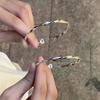 Pulsera Möbius ins estudiante femenina de aspecto de alta gama estilo simple frío pulsera de amor para pareja de novias senior moda