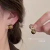 Pendientes Serie de Colores Maillard Geométricos de Una Sola Línea, Pendientes de Alta Gama Otoño e Invierno para Mujer, Nuevo Estilo 2025, Accesorios para Orejas Simples y Únicos