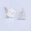 Versión coreana de aretes de moda innovadores aretes simples de garra de gatito aretes de gato personalizados aretes para mujer aretes al por mayor