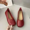 Zapatos de abuela cómodos de una sola pieza con talón dividido 2026 suela suave estilo otoño persona perezosa retro boca poco profunda puntera ligera zapatos individuales versión coreana