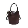 Bolso de Mano para el Trabajo 2025 Nuevo Estilo Bolso Cubo Simple y de Moda Bolso de Hombro Versátil Bolso de Atmósfera de Alta Gama para Mujer