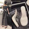 Sandálias Femininas de Salto Bloco 2026 Verão Novo Versátil Moda Cristal Francês Transparente Chinelos Femininos para Uso Externo