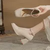 Jin Gang MY7002 Sapatos Femininos Mary Jane com Salto Bloco 2024 Novos Primavera e Outono Salto Alto de Fada Sapatos de Bico Baixo para Mulheres