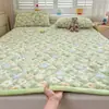 2026 Novo Inverno Quente Leite Fleece Estampado Espessado Macio Colchão Inverno Mais Veludo Protetor Almofada de Cama Estudante
