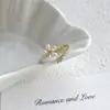 Anillo de Dedo Índice de Flor de Zirconia y Perla Estilo Coreano y Japonés, Nuevo Diseño de Cruz de Moda, Joyería Única de Anillo Abierto para Mujeres