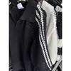 Diseño de Verano Tejido Calado para Hombre con Tres Rayas, Seda de Hielo Transpirable, Sensación Fresca, Holgado, Cuello en V, Manga Corta, Ropa de Playa