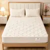 Sábana bajera acolchada y engrosada de lana de cordero con diseño antideslizante, colcha de cobertura total, protector de colchón cálido, sábana y juego de ropa de cama (conjunto de tres piezas)