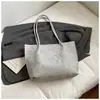 Bolso Tote de Moda de Gama Alta con Superficie Suave para Viajes Diarios para Mujer 2026 Nuevo Estilo Relajado y Versátil Bolso de Hombro Casual de Gran Capacidad